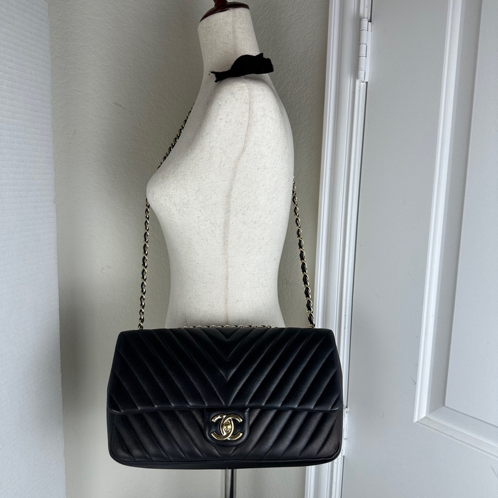 CHANEL CC CHAIN FLAP LEATHER SHOULDER/CROSSBODY BAG JUMBO - Picture 15 of 15